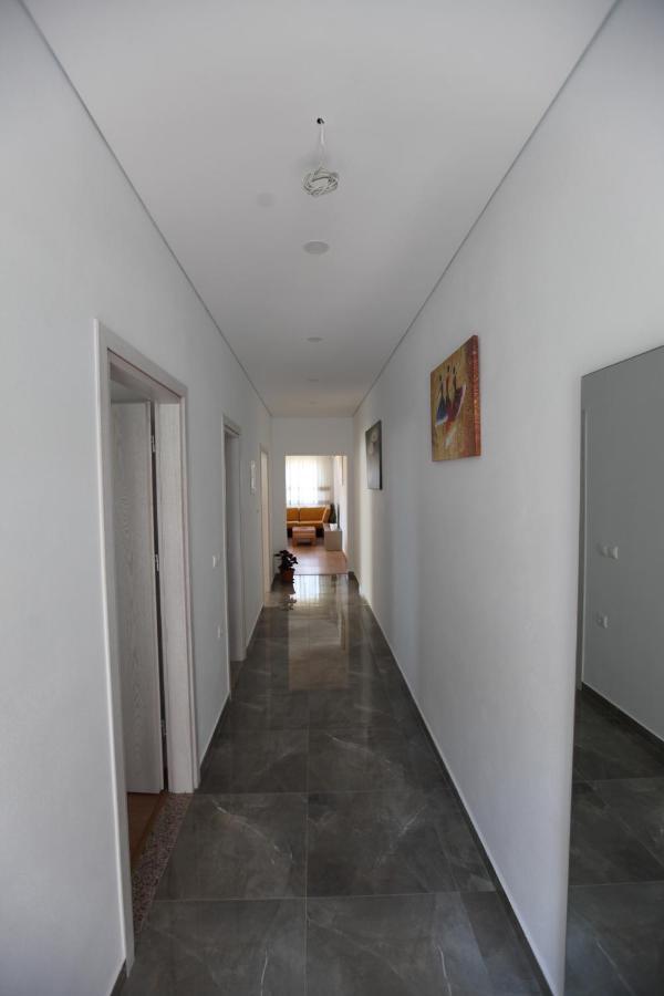 Mane Apartments Sarande Luaran gambar