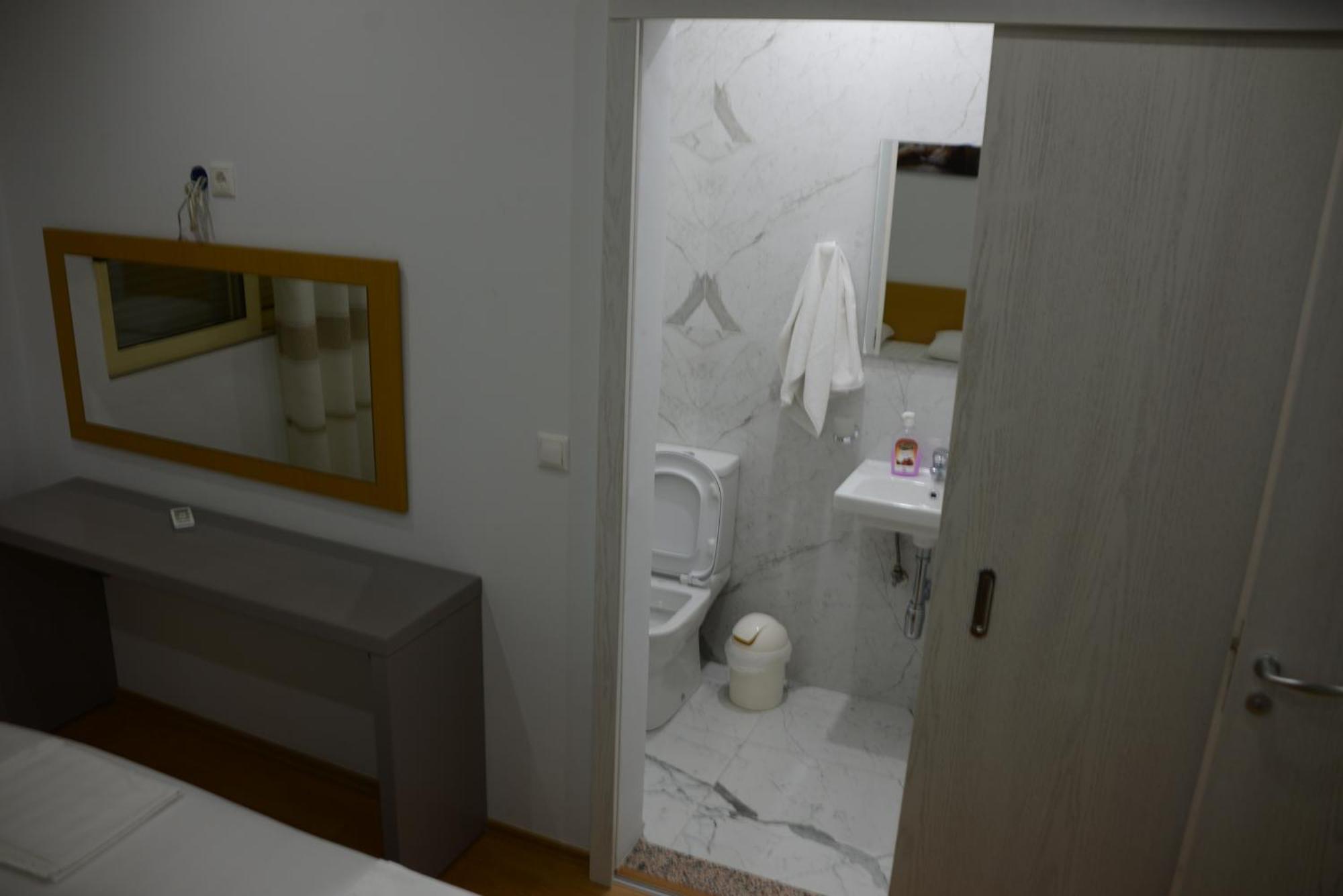 Mane Apartments Sarande Luaran gambar